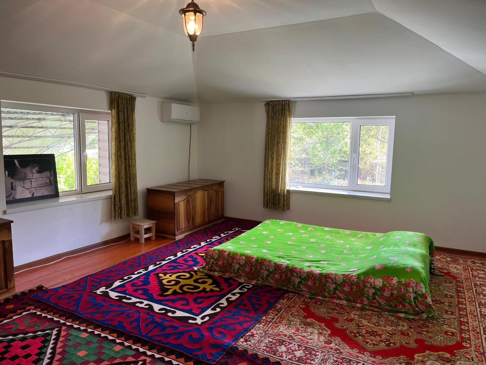 Hotel Toktogul Ghesthouse Extérieur photo